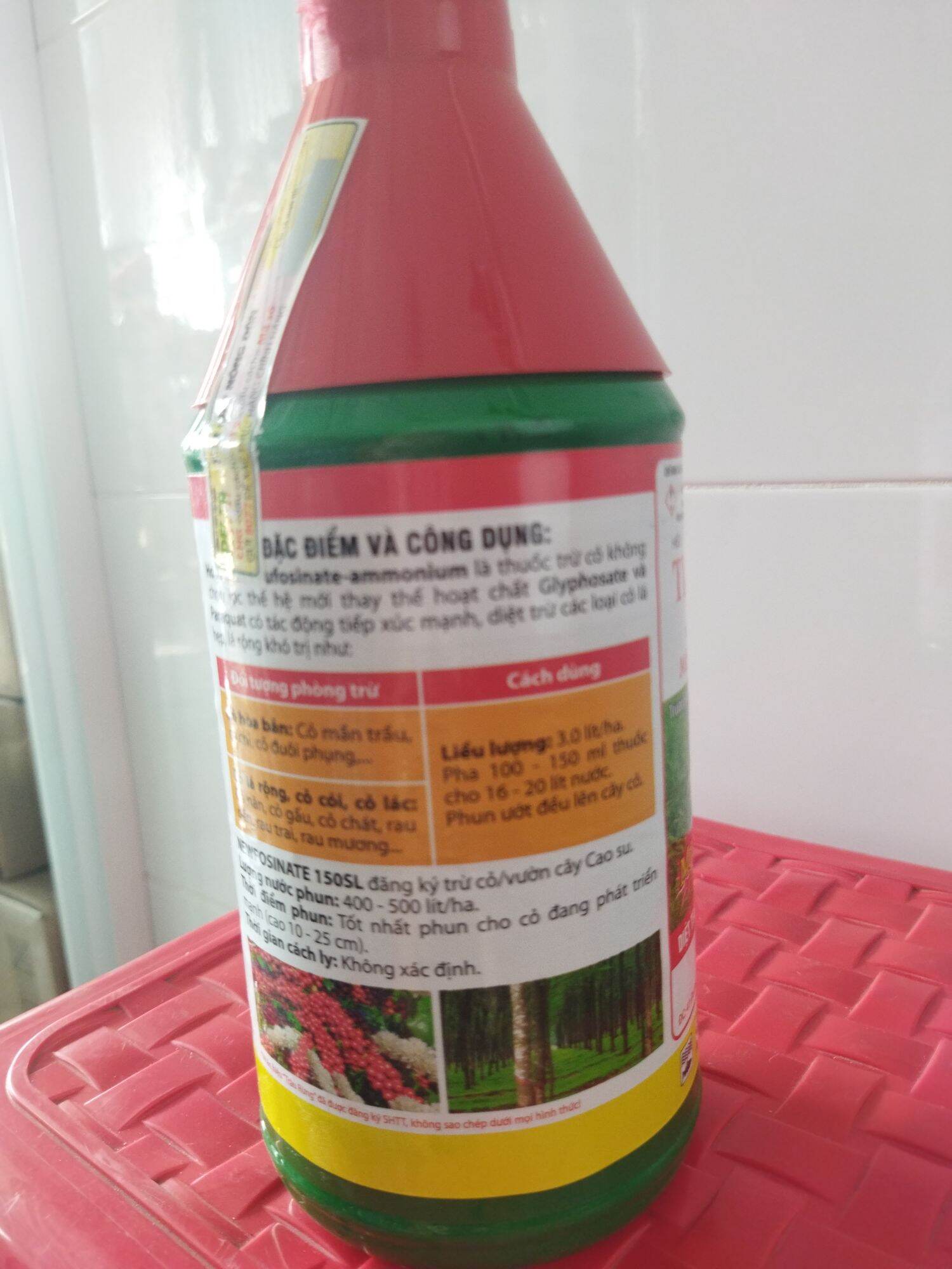 Thuốc Trừ Cỏ Trâu rừng đen 900ml. 