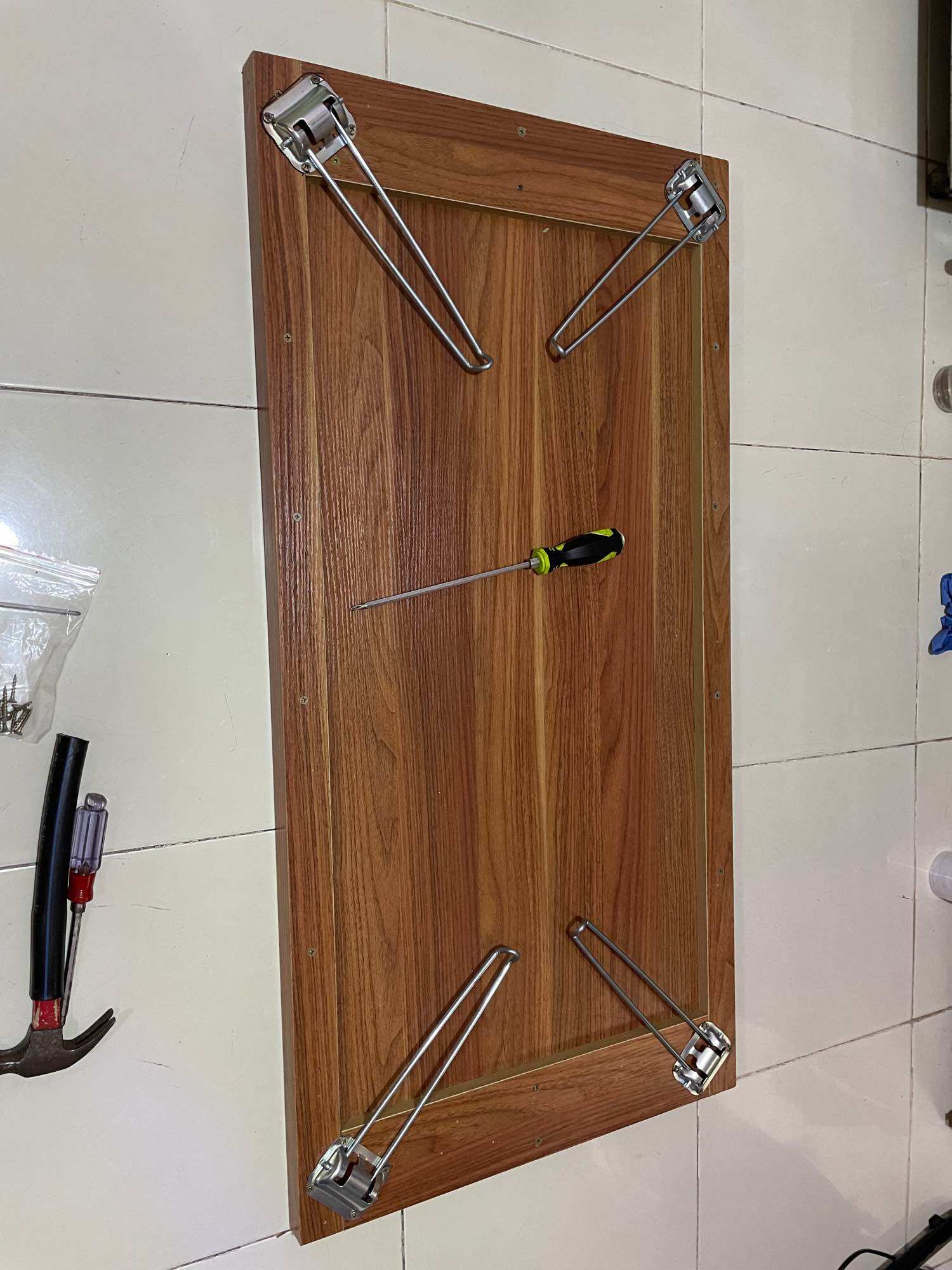 BỘ 4 CHÂN BÀN XẾP SẮT XI 28 CM KÈM VÍT