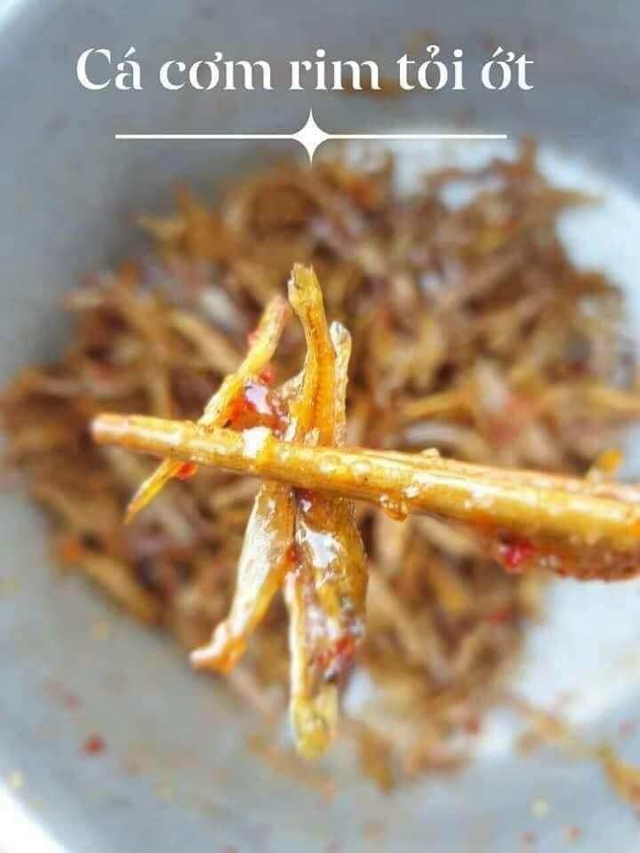 hộp 500g cá cơm sấy rim tỏi ớt ngon khó cưỡng
