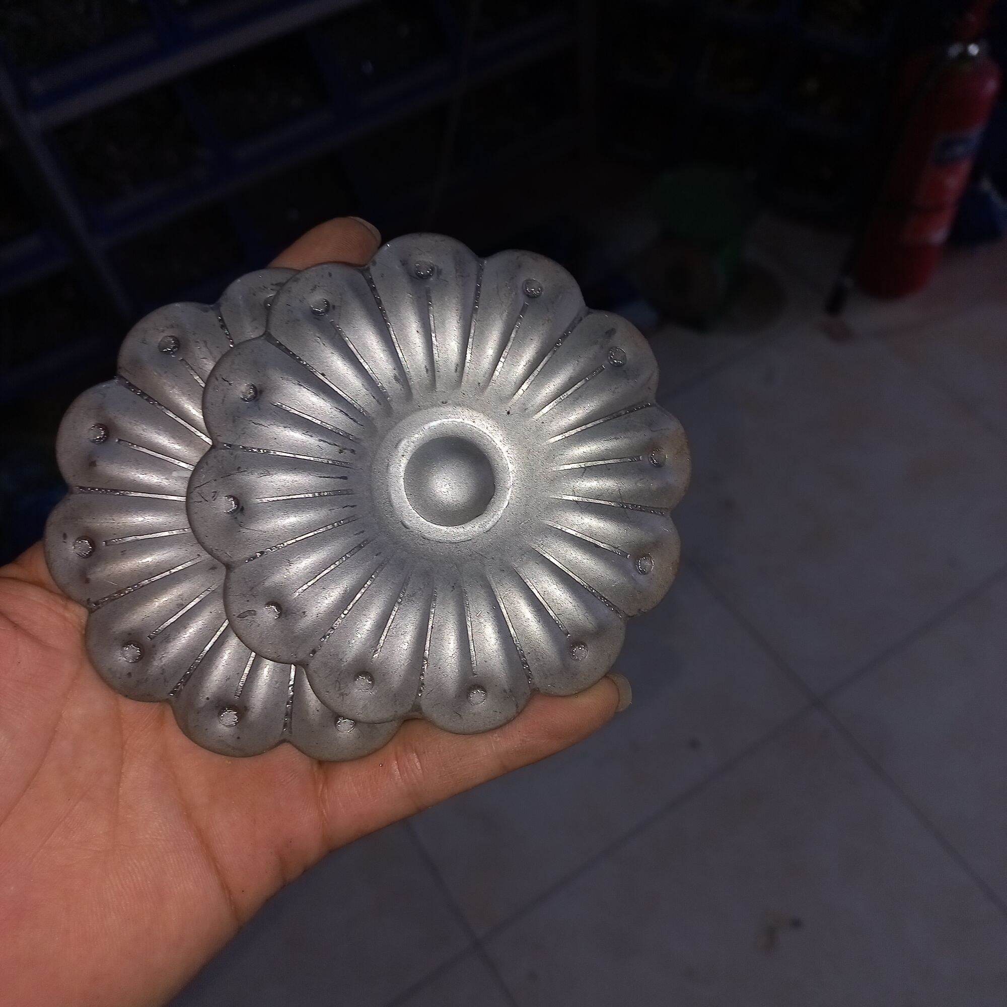 Hoa sắt Mỹ thuật - Cúc nhiều kích cở