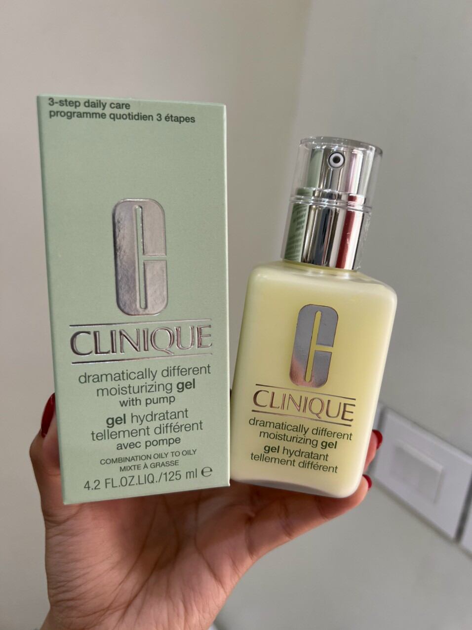 Kem dưỡng ẩm Clinique Dramatically Different Moisturizing Gel+ 125ml