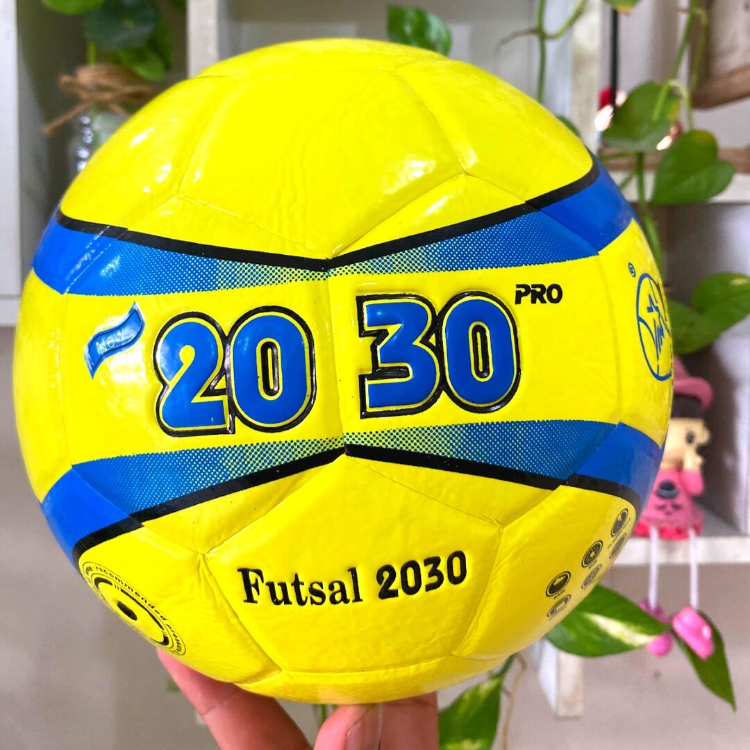 Bóng đá futsal prostar 2030 delta số 4, size 4 - tặng kèm kim bơm + lưới đựng bóng