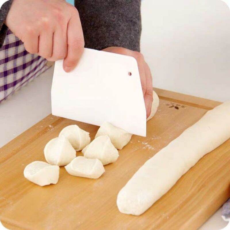 Miếng cắt bột, vét bột, chà láng bột