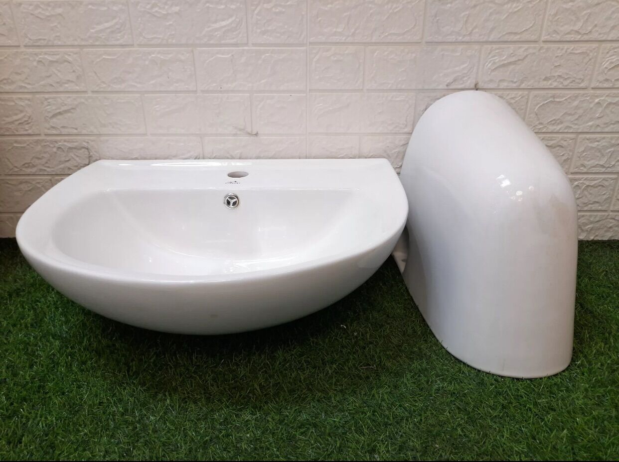 Lavabo treo tường cao cấp nhập khẩu