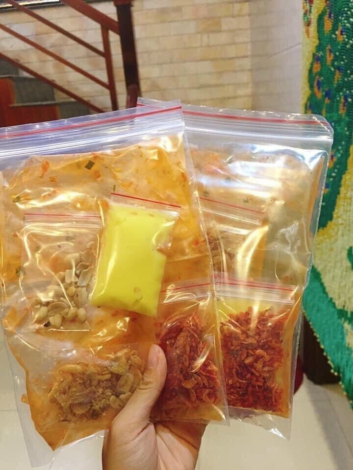 Bánh tráng bơ thập cẩm