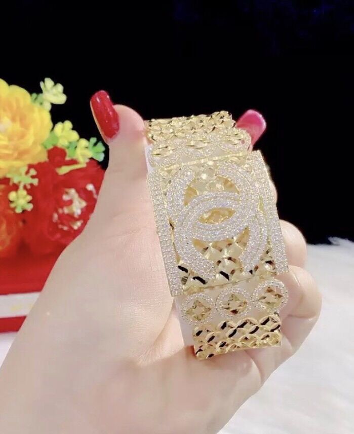 Lắc tay nữ mặt chữ C mạ vàng 18k đính xoàn cực đẹp