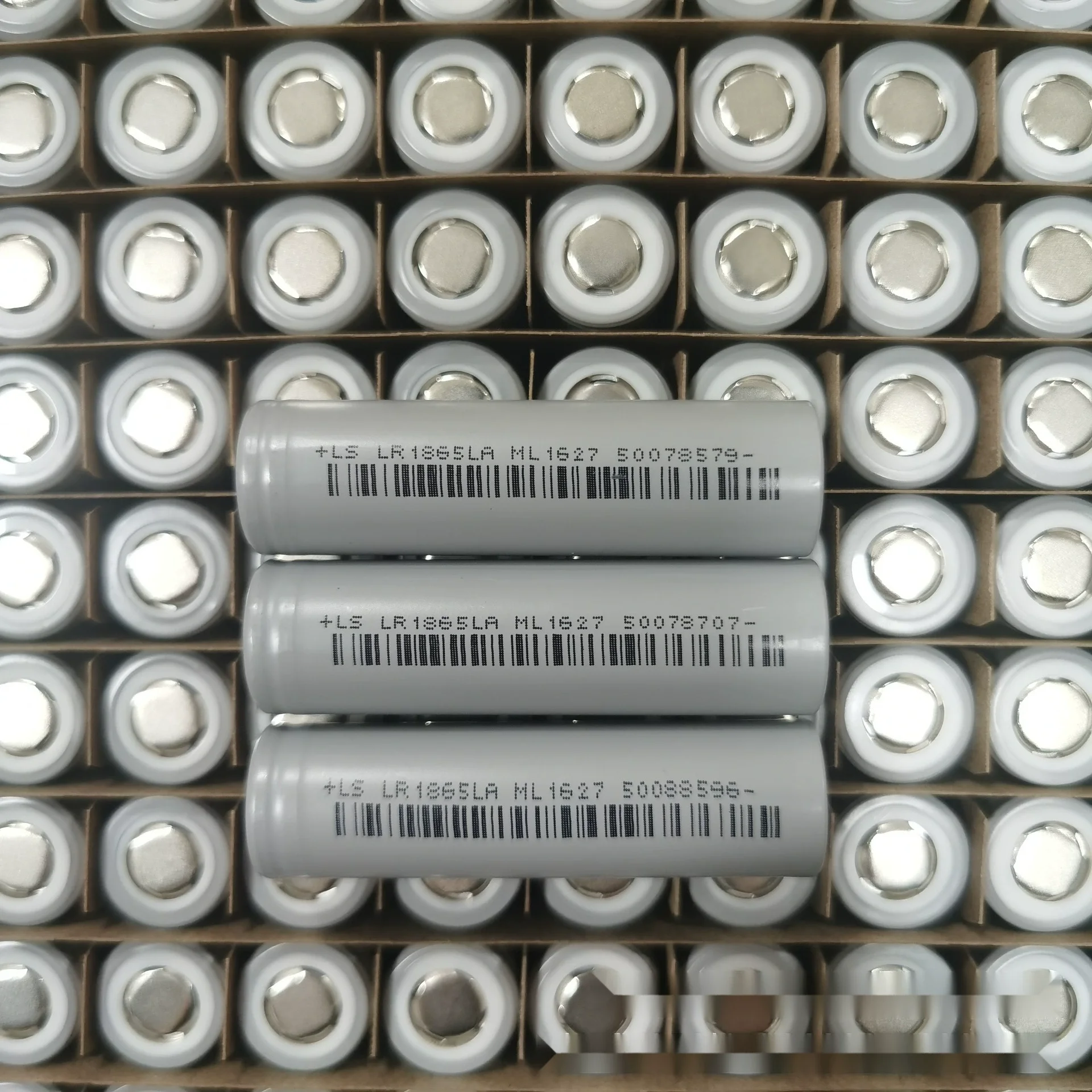 achun.vn - CELL PIN LISHEN 18650-2000mah XẢ 10C(20A)