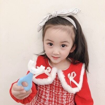 Bàn chải đánh răng hình chữ U cho bé