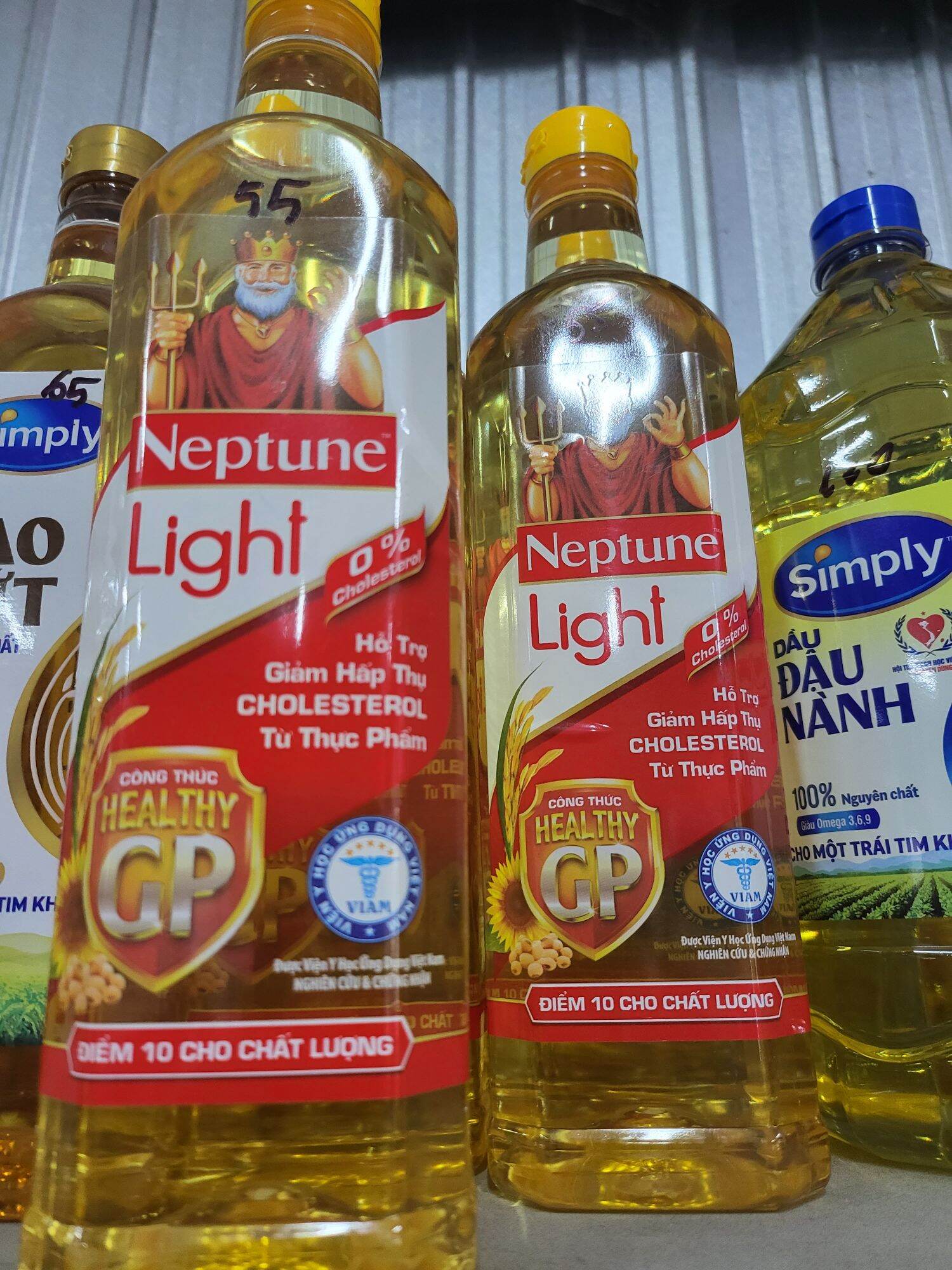 Dầu ăn Neptune Light, 0% Cholesterol, chai 1L