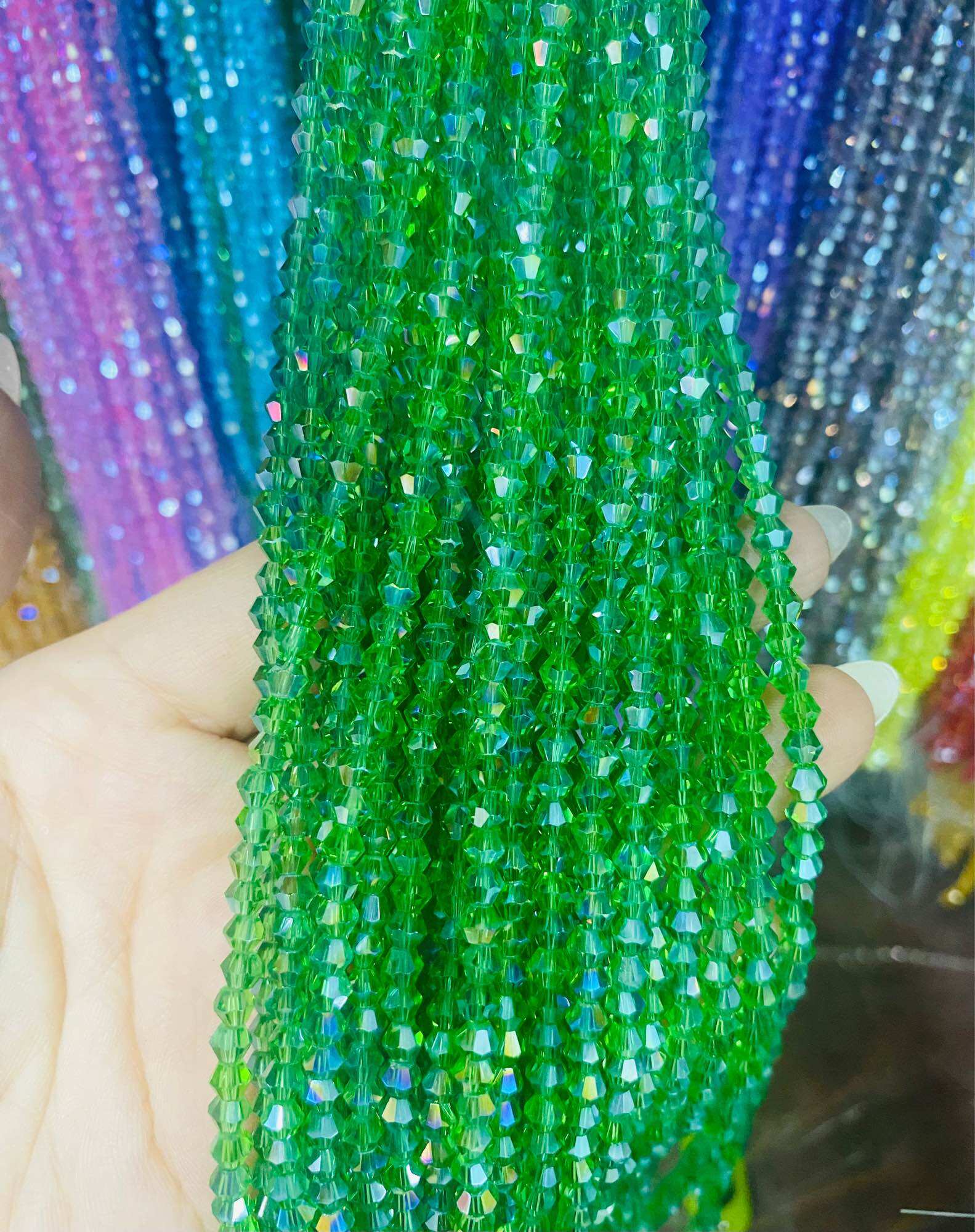 Dây hạt đá pha lê hình chóp nón lấp lánh 4li làm vòng handmade