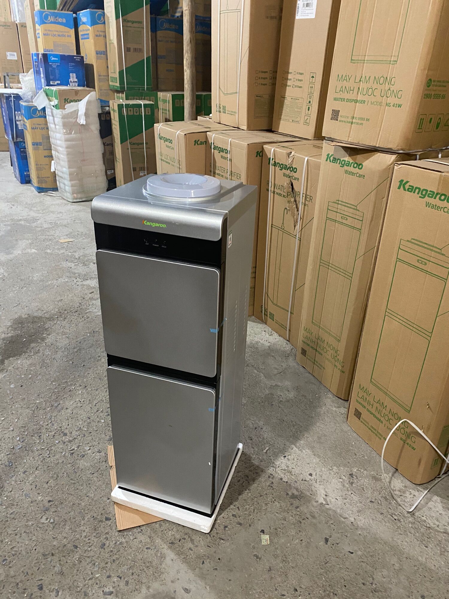 Cây Nước Nóng Lạnh Kangaroo Kg41W