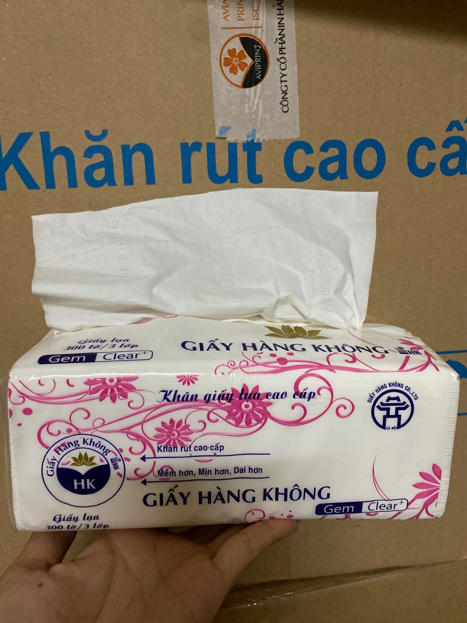 GIẤY RÚT LỤA HK 300 TỜ 3 LỚP 250GRAM