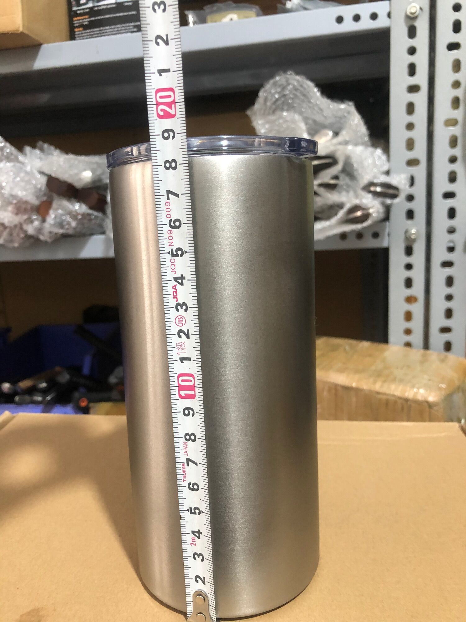Ly giữ nhiệt nhật bãi inox 2 lớp, 670ml, có nắp. Không còn hộp bao bì