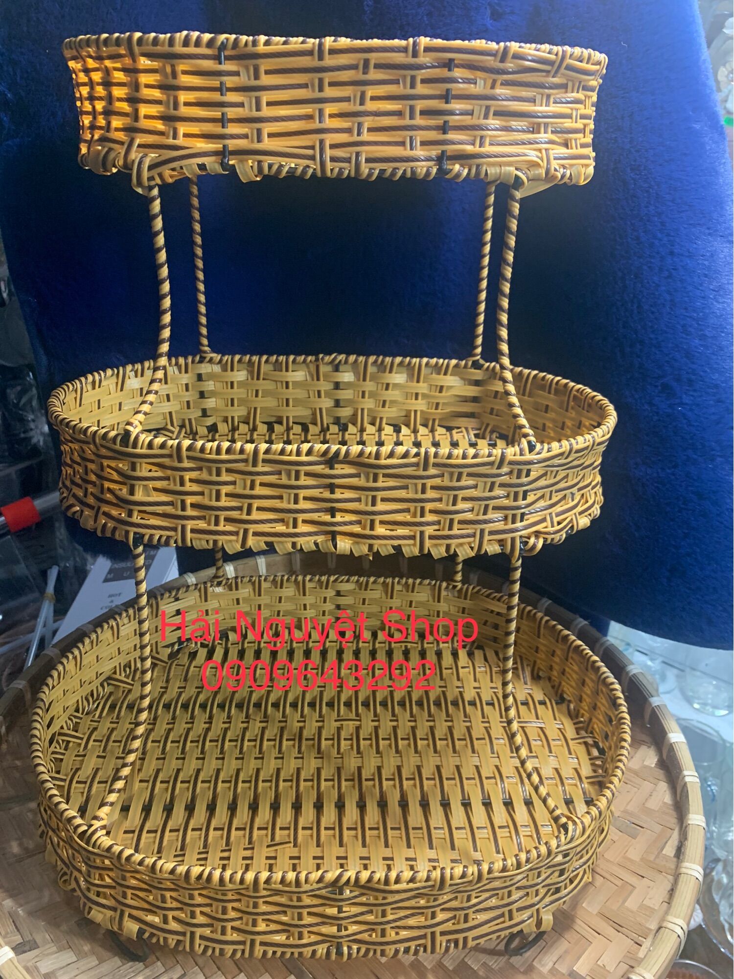 Kệ 3 Tầng Nhựa Giả Mây Oval