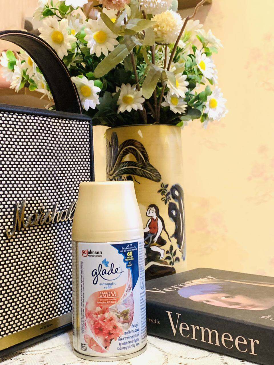 Lõi xịt thơm phòng tự động Glade 175g hương sakura