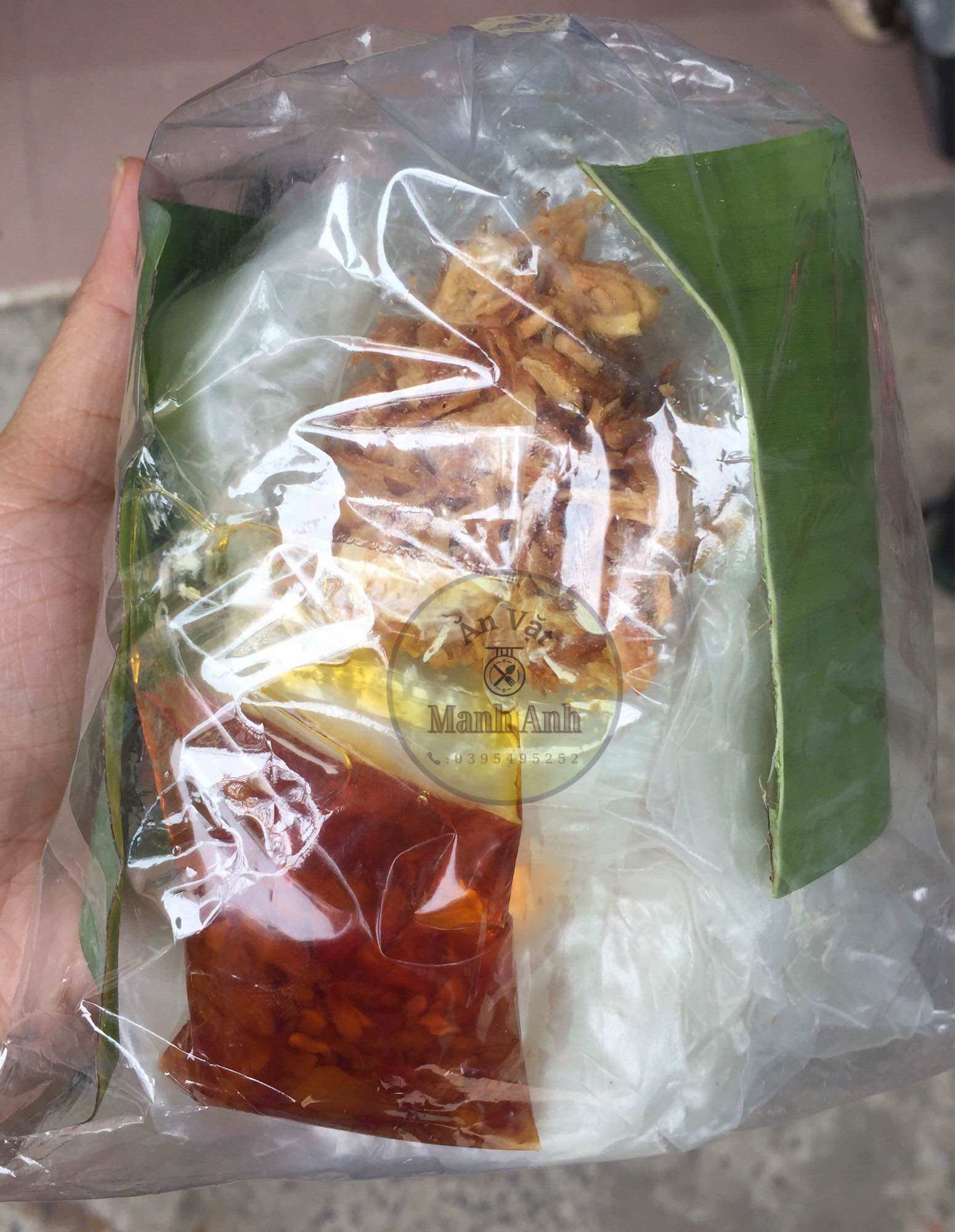 Bánh Tráng Sate ủ lá chuối