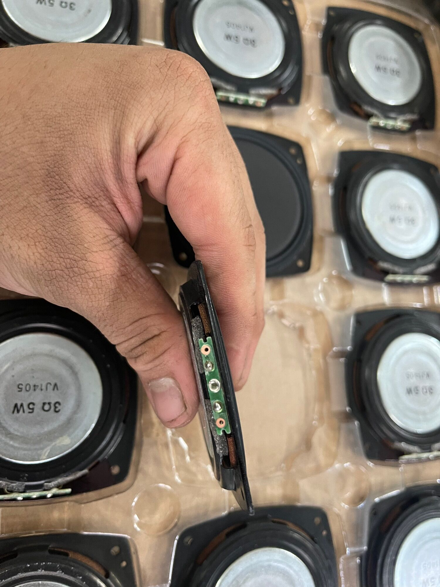 Loa từ neo siêu mỏng giá 77k 1 cặp