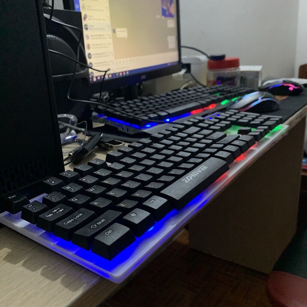 Bàn Phím Gaming ZE-960 Có Đèn Led - Phím Giả Cơ Led Siêu Đẹp Chuyên Chơi Game, Văn Phòng Cho Máy Tính Laptop