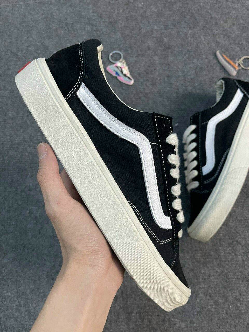 vans vaul đen 1:1 hàng trung