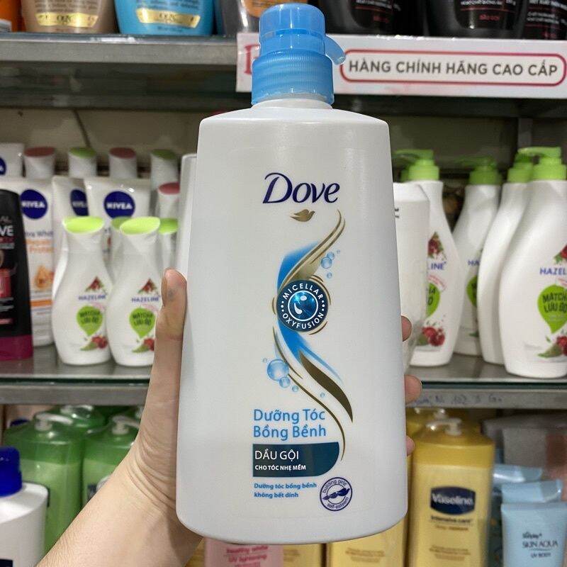 Dầu gội Dove dưỡng tóc bồng bềnh 650g