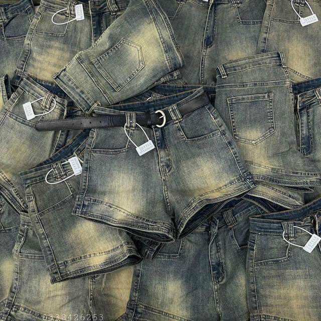 Quần đùi jean rách hot trend cw
