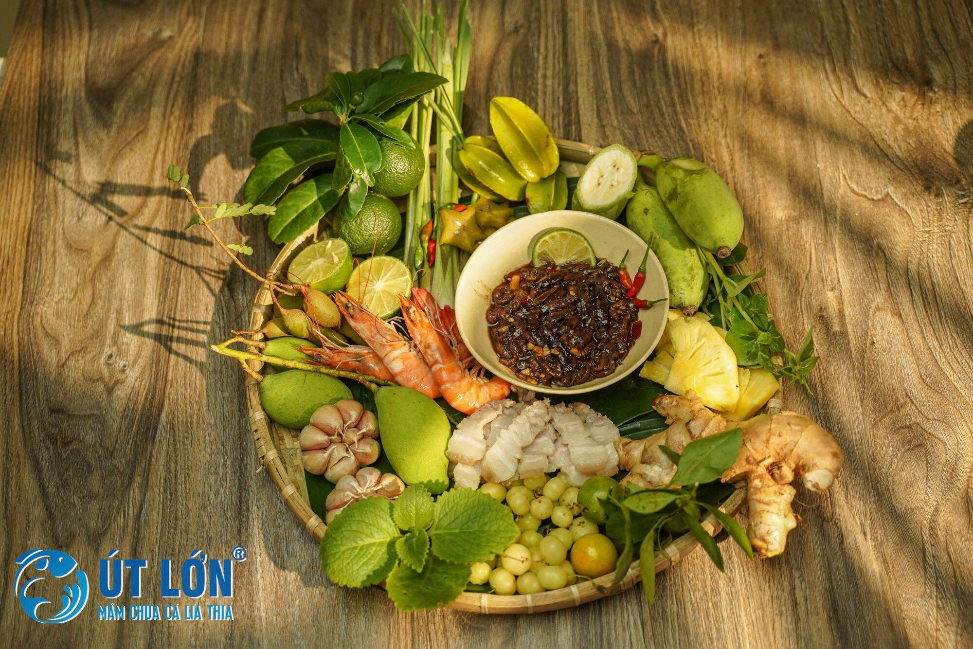 Mắm chua cá Cơm sông