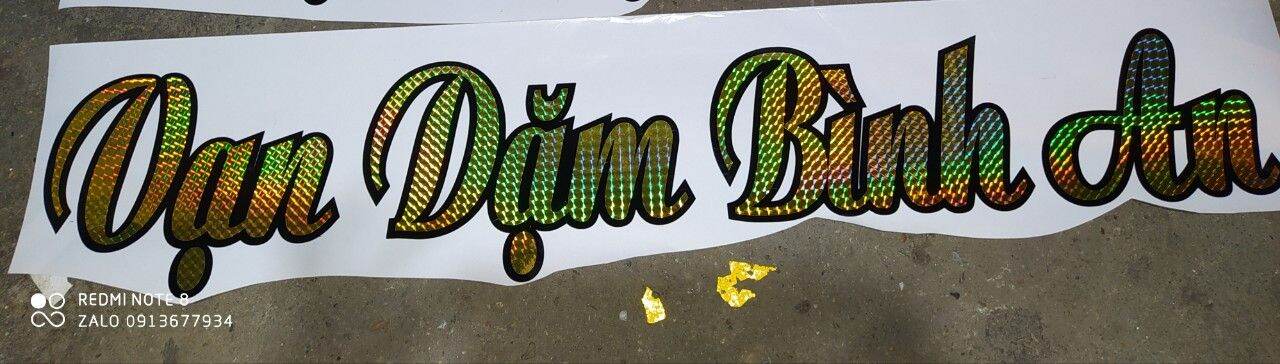 TEM DECAL CHỮ VẠN DẶM BÌNH AN, THƯỢNG LỘ BÌNH AN LẤP LÁNH VÀNG trang trí xe oto, xe tải( Sl 1tem)