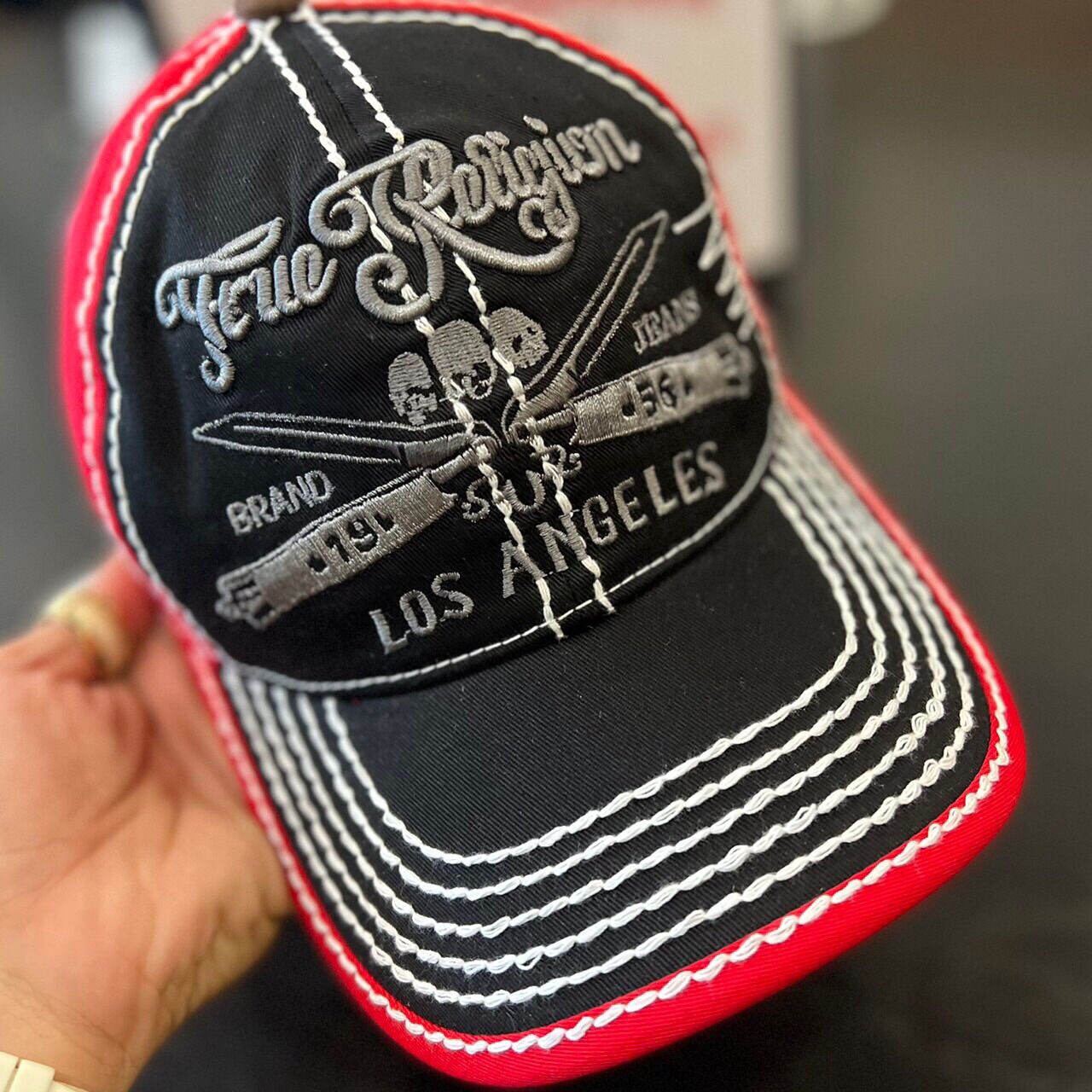 Nón kết/Mũ lưỡi trai Truereligion song kiếm (VNXK)