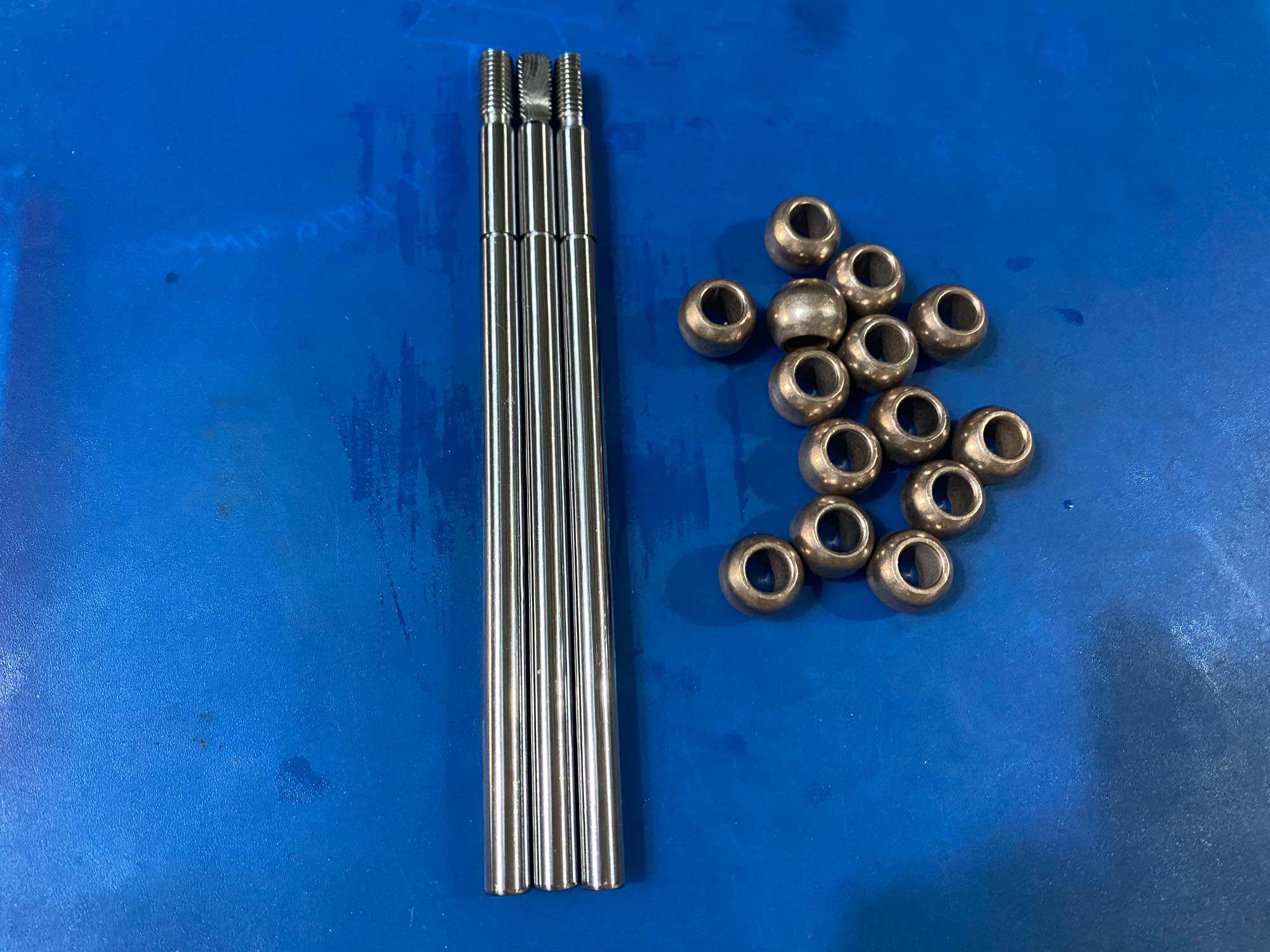 10 bộ trục cắt đầu (quạt treo kèm bạc đỏ 16,7cm)
