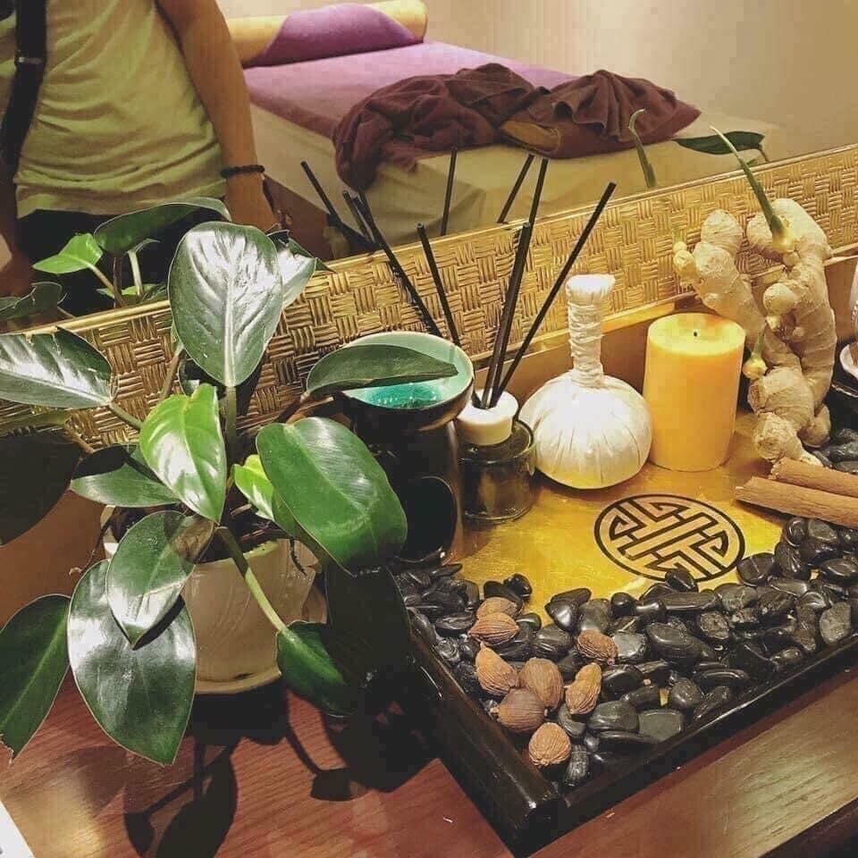 Túi chườm NGẢI CỨU VÀ THẢO DƯỢC Thái Lan