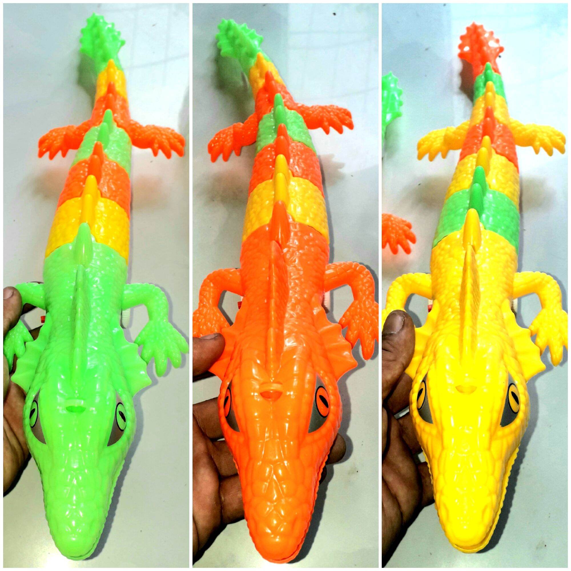 Một con Tắc Kè mô hình bằng nhựa dài 42 cm chạy pin có nhạc và đèn Led rất đep_tặng kèm pin