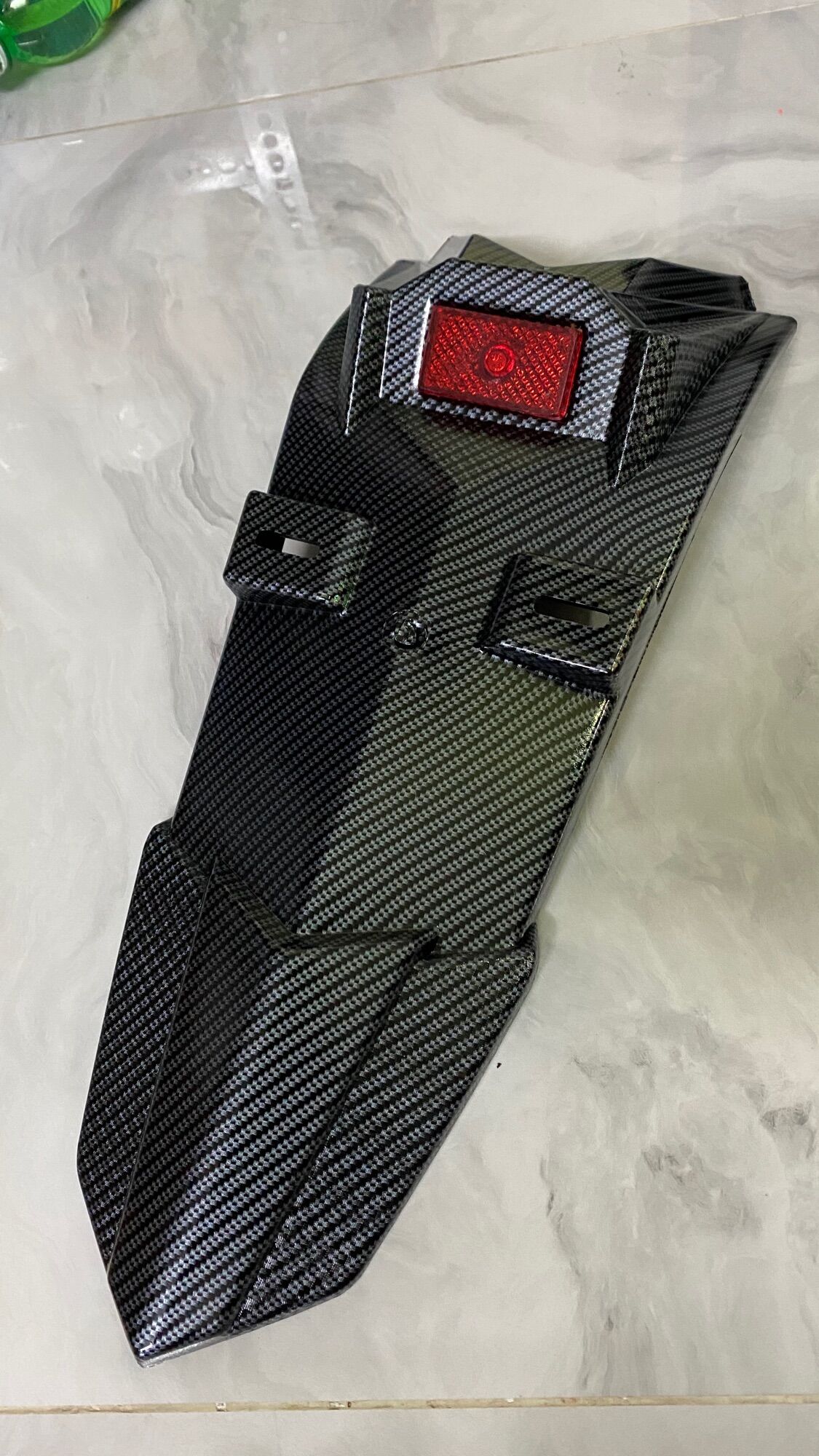 dè chắn bùn sau xe exciter 150 màu carbon