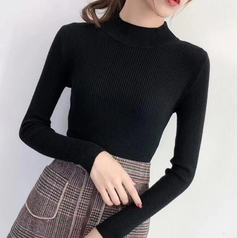 Áo giữ nhiệt len gân kiểu dáng basic.