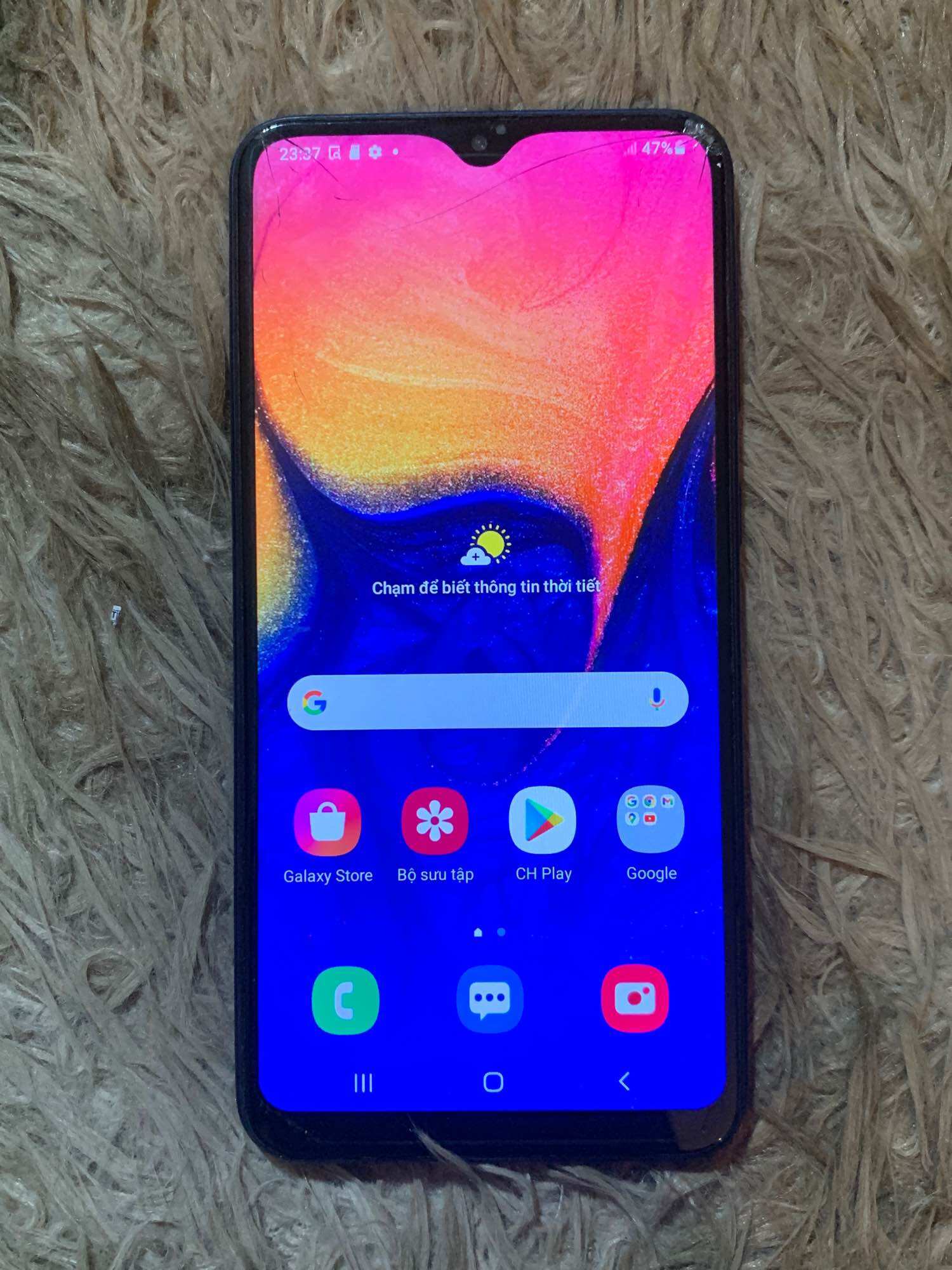 Samsung A10 Phone / Read Description