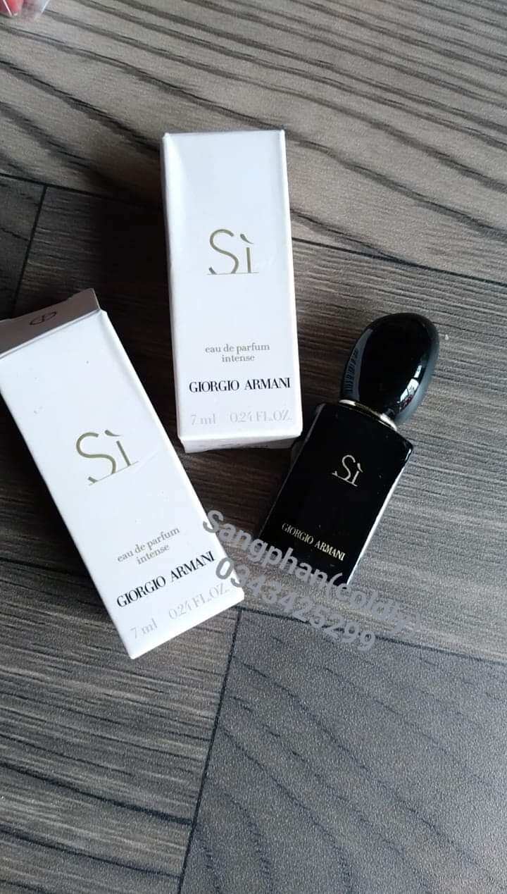 Nước hoa mini sì giorgio armani nam nữ đều được . lưu hương lâu 8-12 tiếng.
