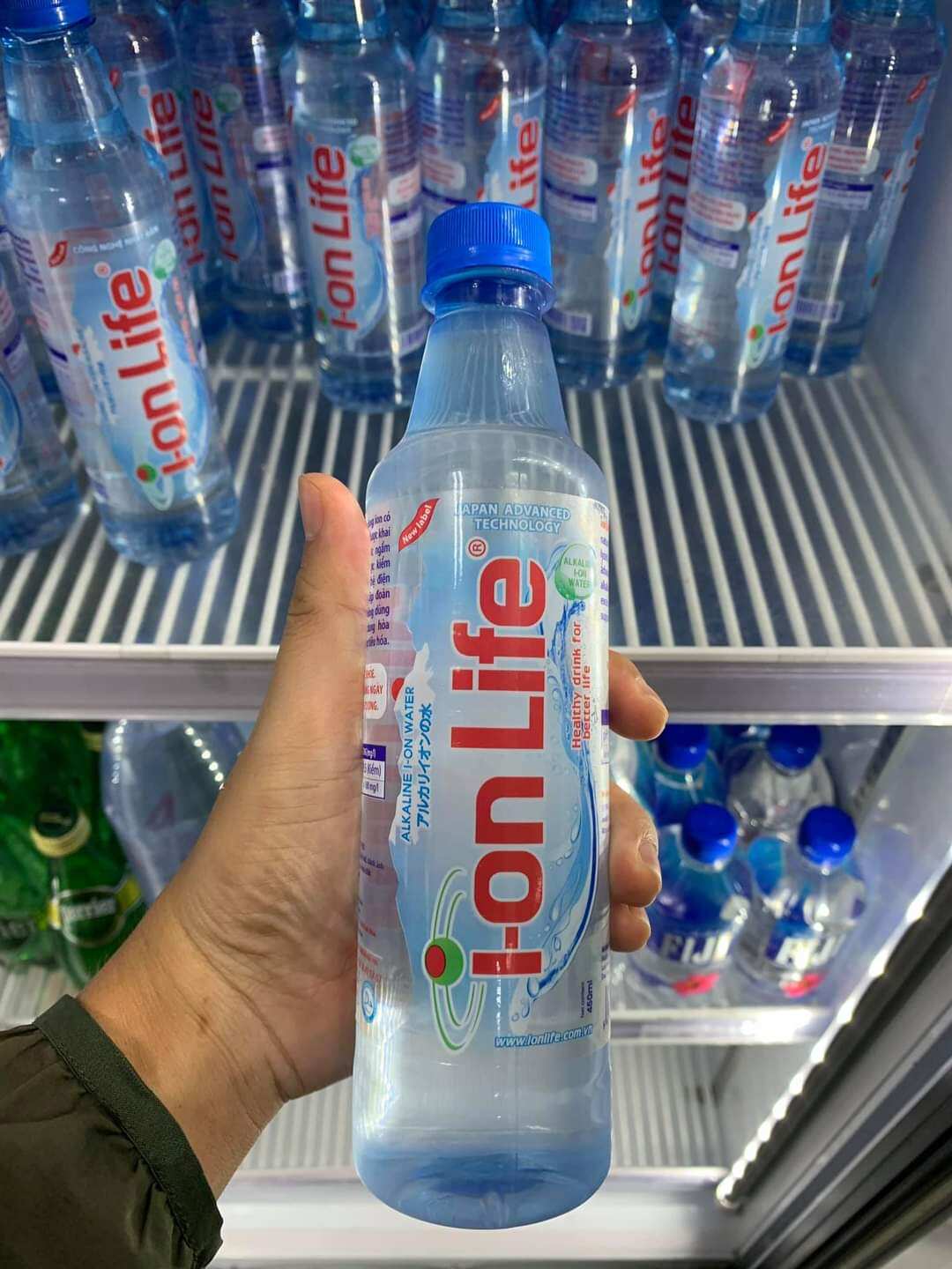 Nước suối i-one Life Nhật Bản