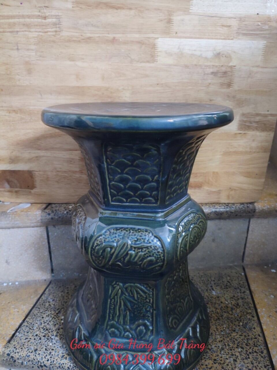 Đôn gốm kê chậu cây