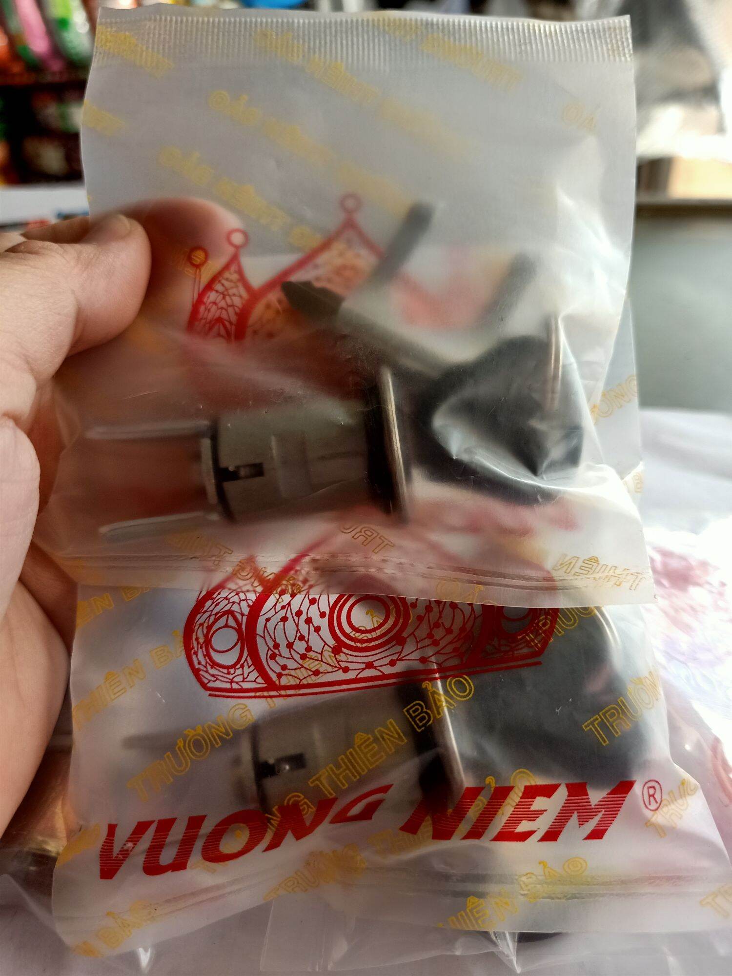 Ổ khoá yên sau xe Dr