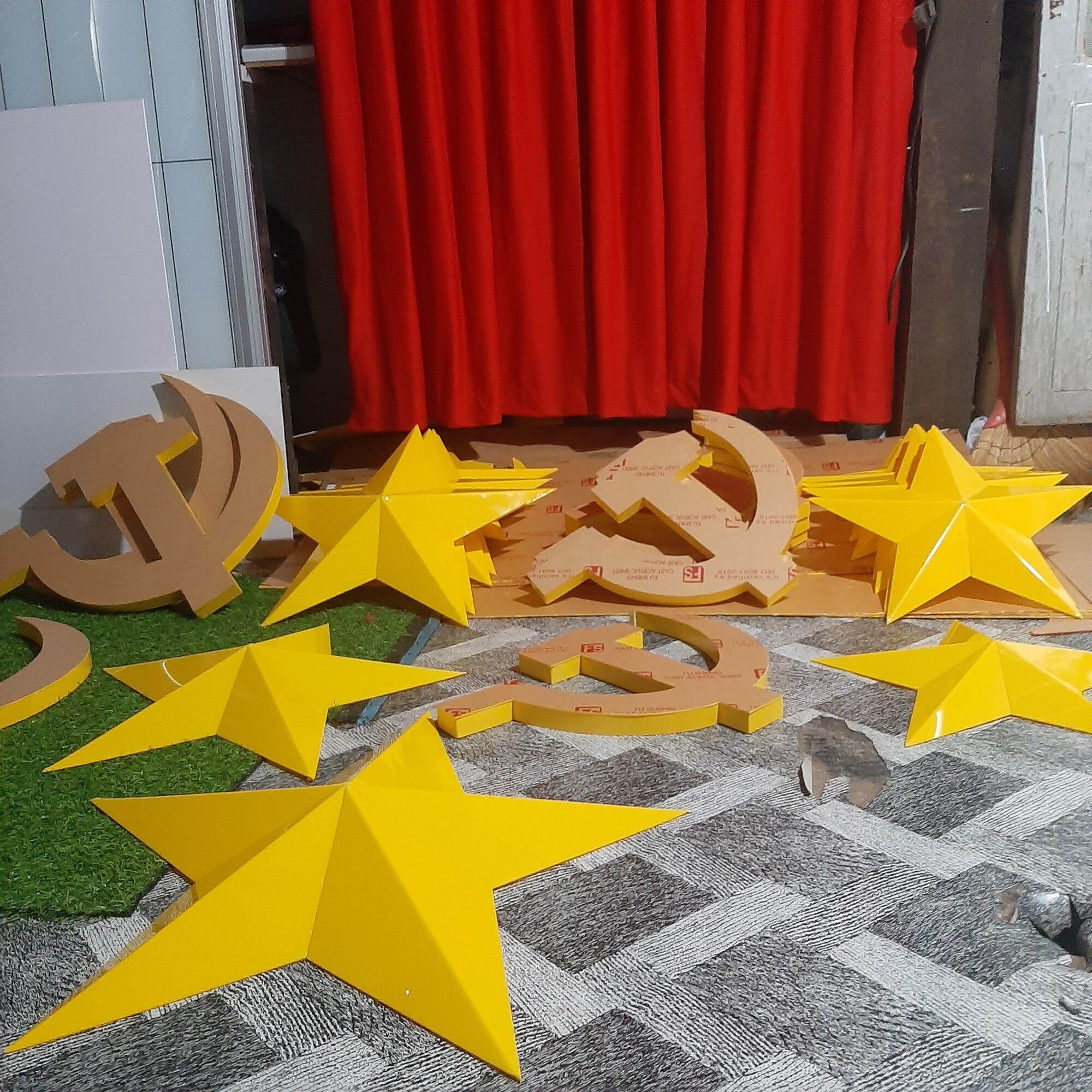 Ngôi sao búa liềm của Đảng 60cm