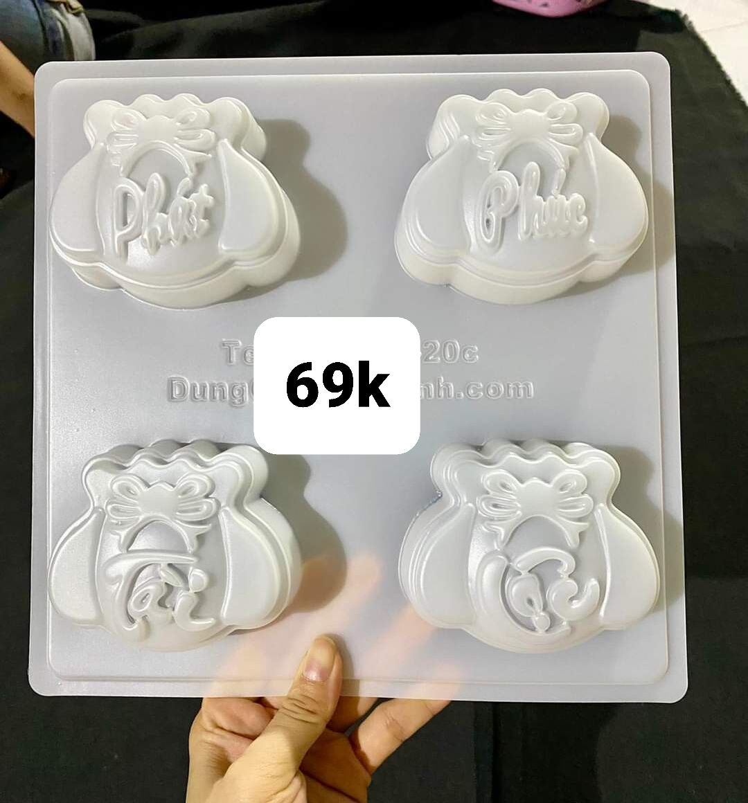 Vĩ 4 khuôn túi vàng 9cm