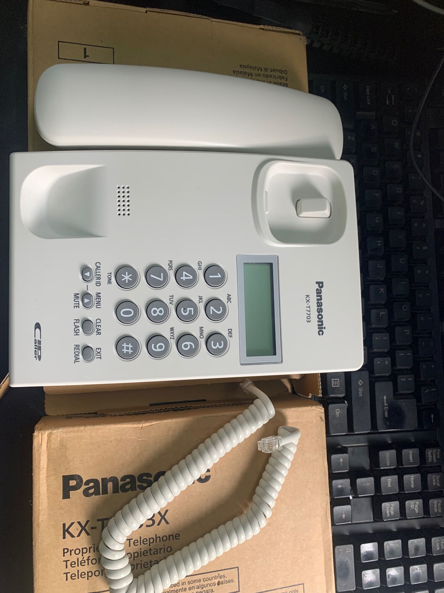 Điện Thoại Có Dây Panasonic KXT7703X
