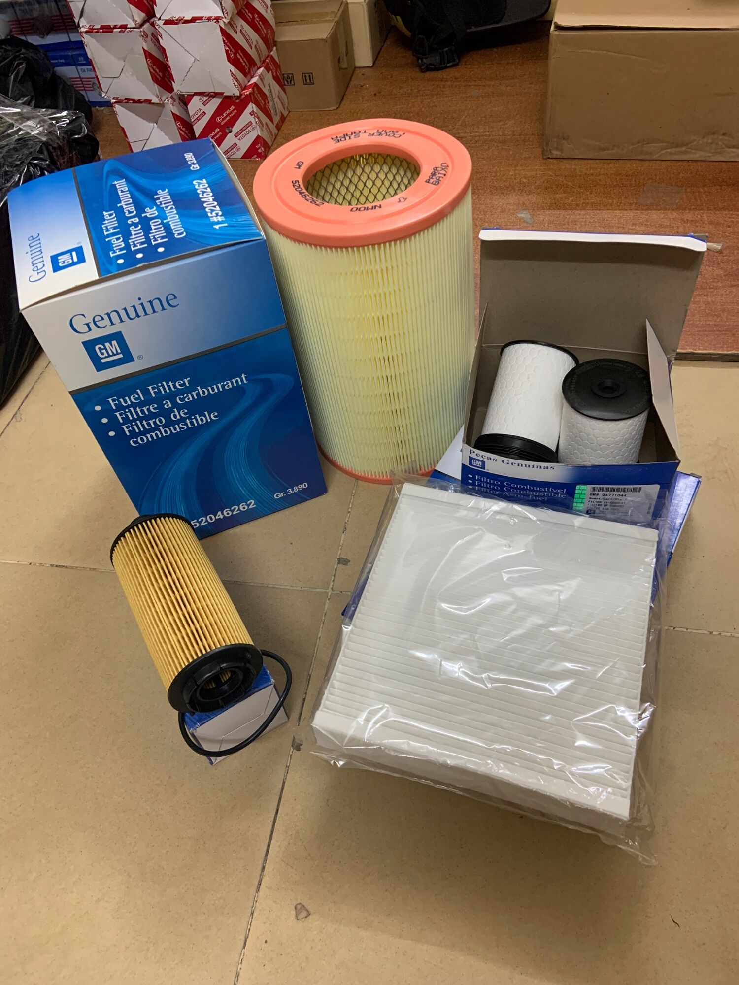 • The Finland trablaser Chevolet filter combo. Engine air filter element Air conditioning filter screen Oil filter fuel filter
