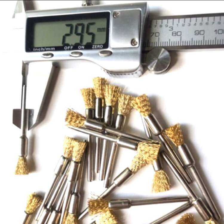 Chổi bút đánh gỉ màu đồng 5mm cán 3mm