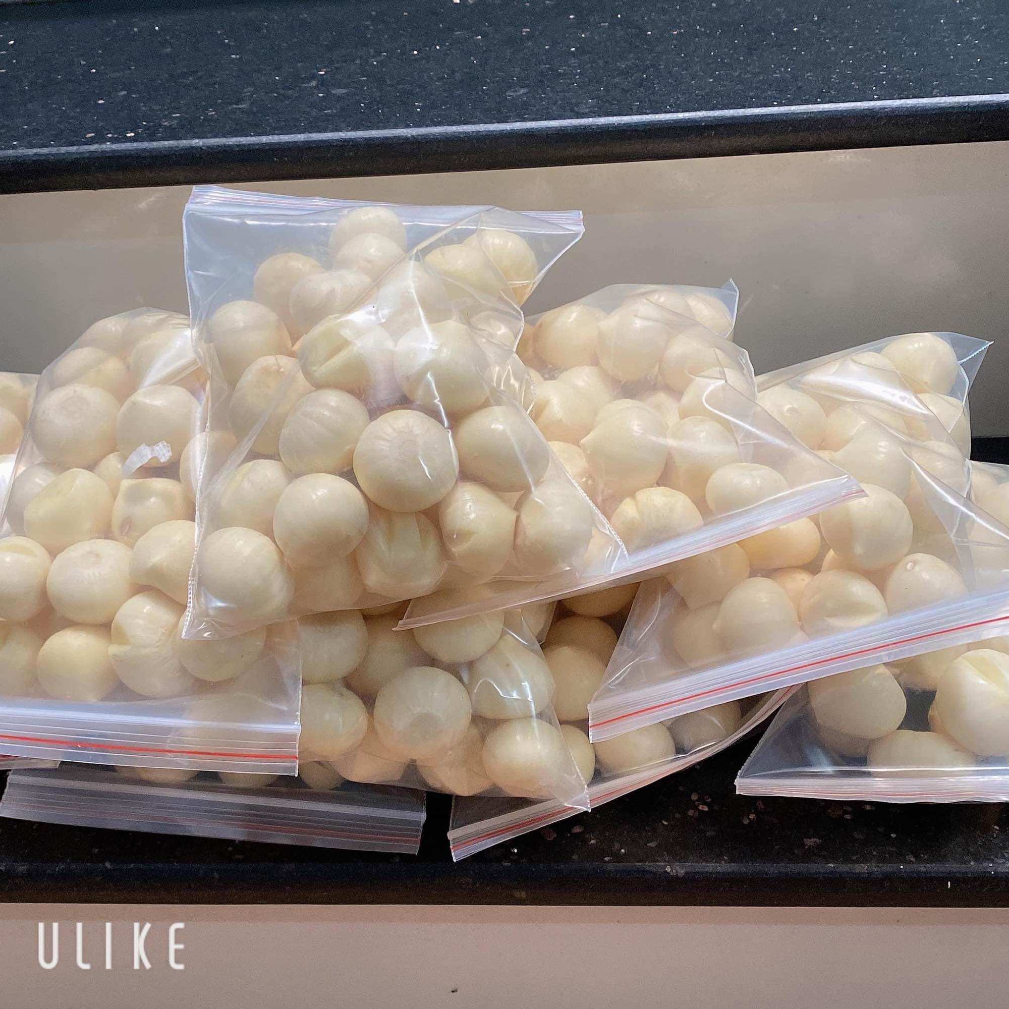 Tỏi cô đơn bóc sẵn túi 1kg( tặng 1 bàn chải đánh răng)