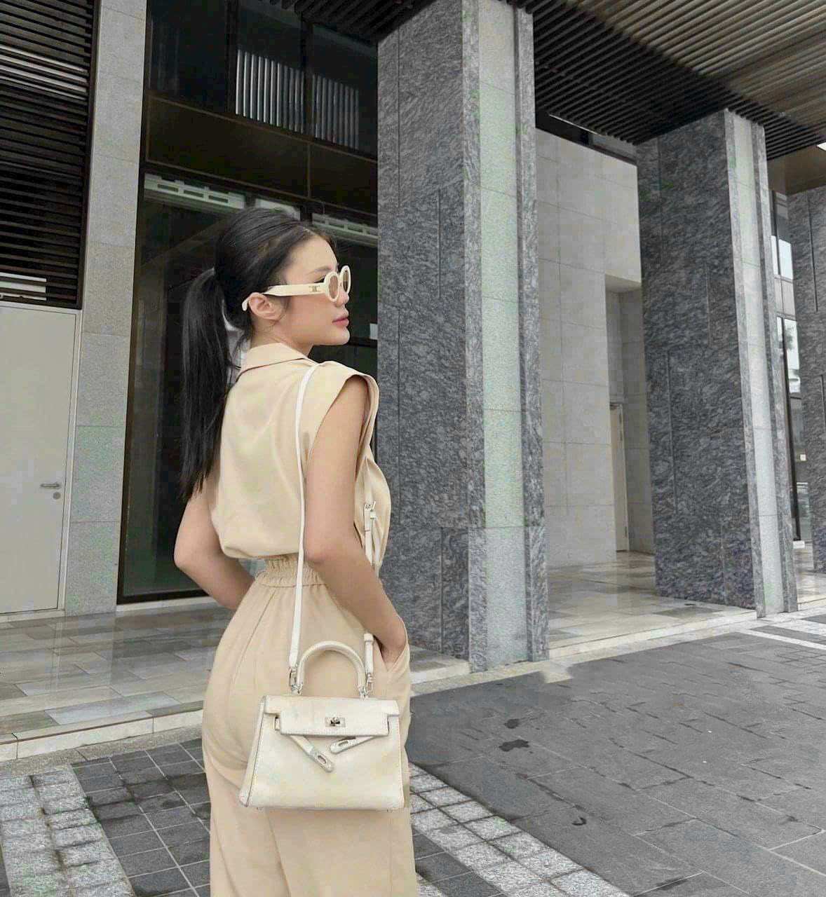 JUMT CỔ VEST PHỐI NÚT LUƯN THUN