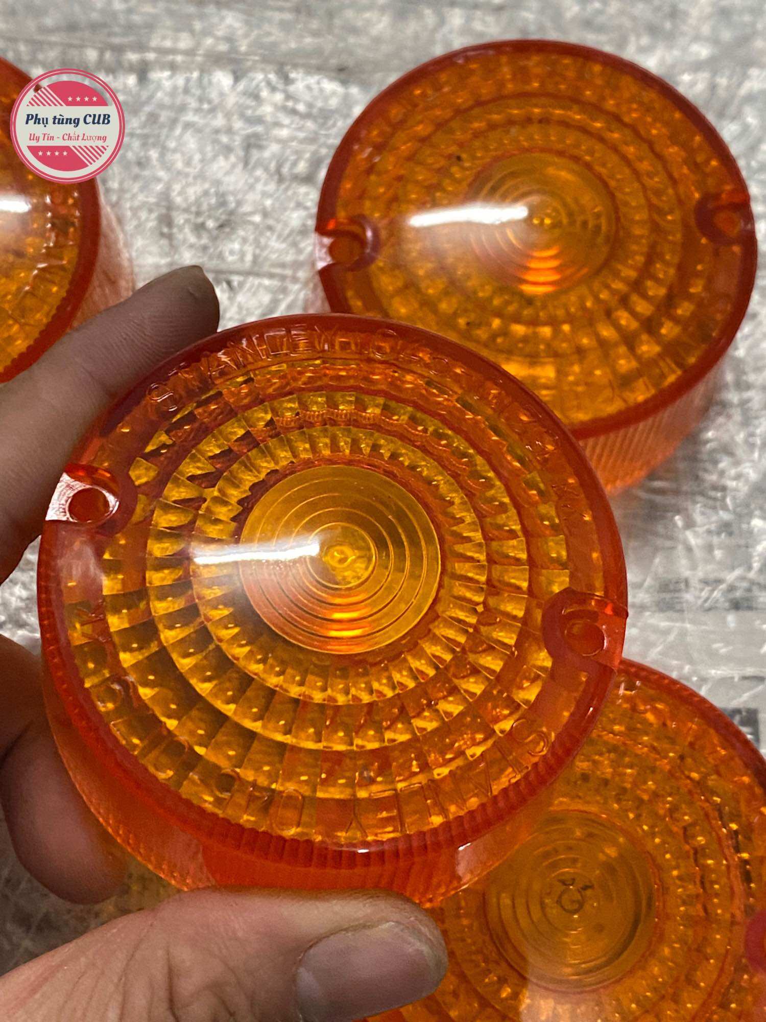 Nắp chụp xi nhan 81 hàng thái ( giá 1 chụp )