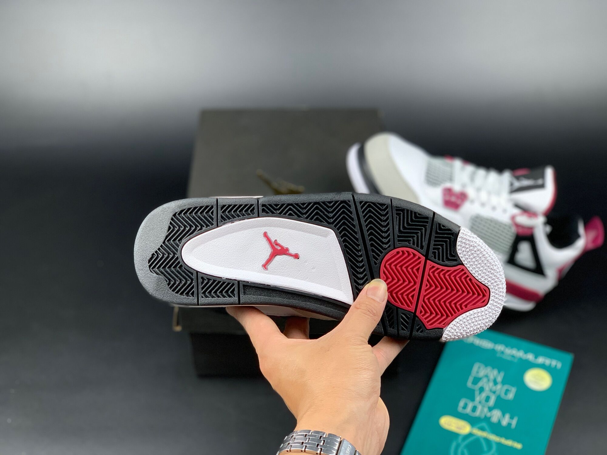 Giày thể thao/ Sneaker Jorden 4 Paris (Full box)