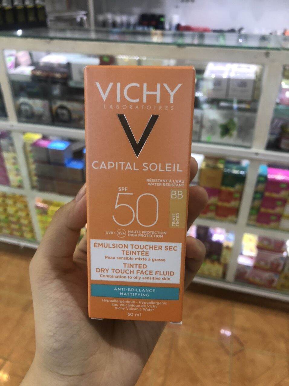 Vichy Bb - Kem Chống Nắng Kèm Trang Điểm Mẫu Mới Loại Có Dòng Chữ Màu Xanh Kiềm Dầu Tốt - Không Nhờn Rít Spf 50 Uva +Uvb Vichy Ideal Soleil Mattifying Face Fluid Dry Touch 50Ml