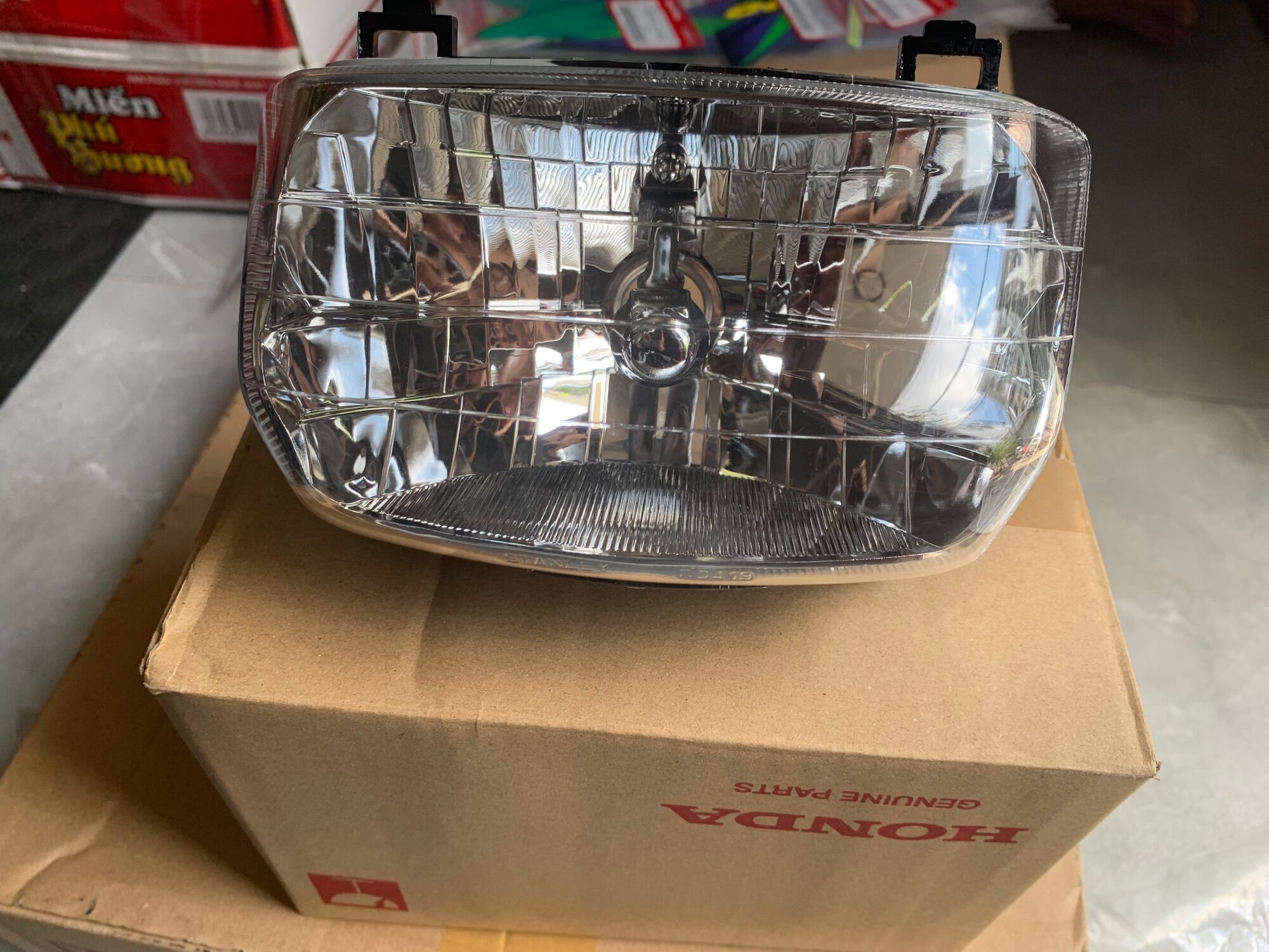 Pha đèn trước wave thái 110 honda