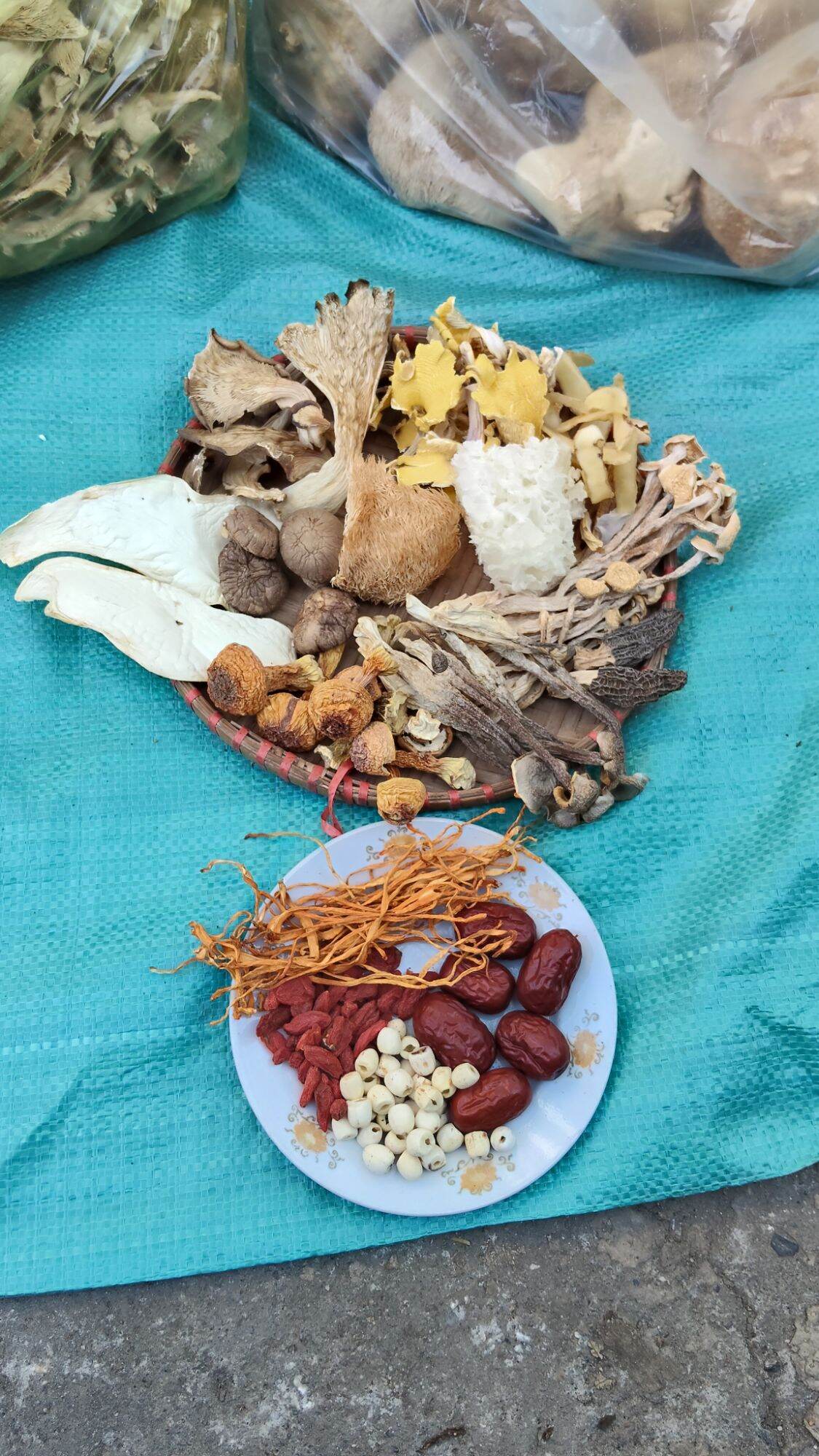 Canh Nấm Hầm Dữỡng Sinh 15 vị Thảo Mộc Nấm Quý Gói 150g